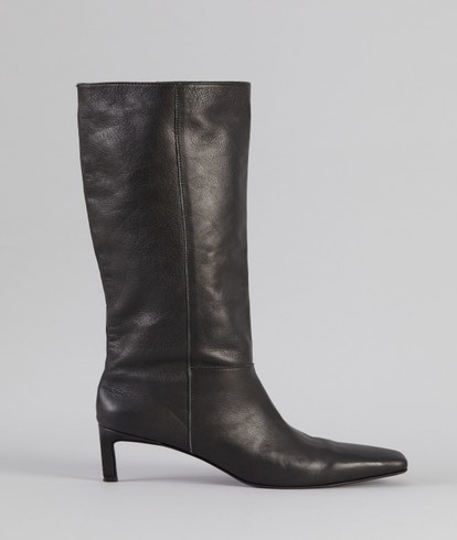 BOTA KOSMOPOLITAN                                                                                    