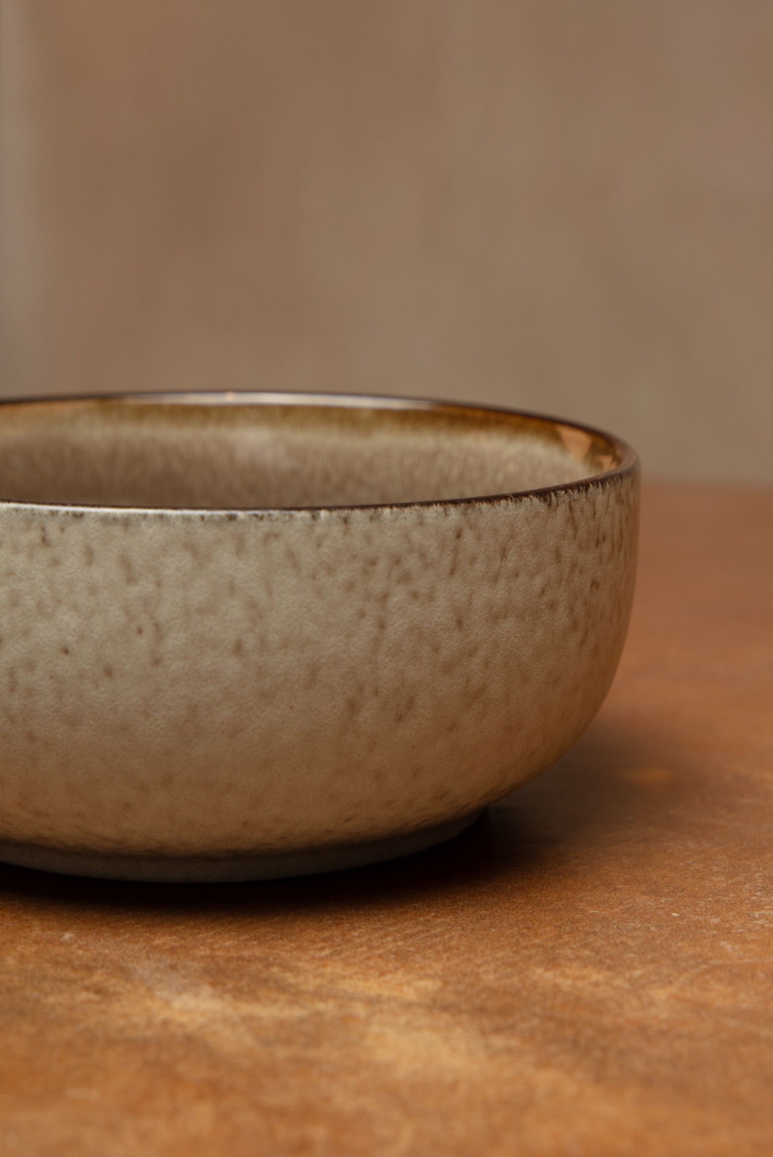 BOWL GLAZED BROWN                                                                                    
