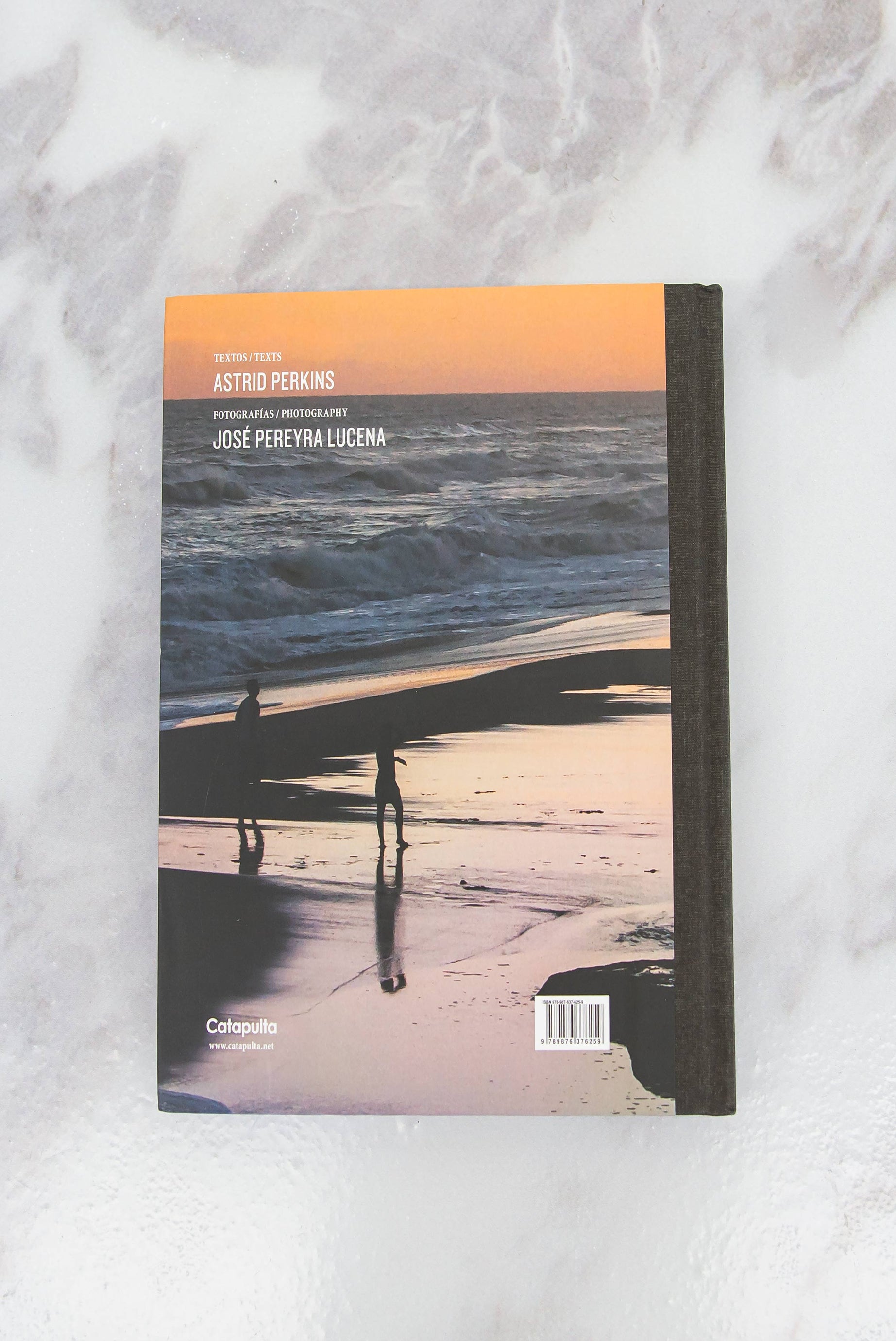LIBRO AL ESTE