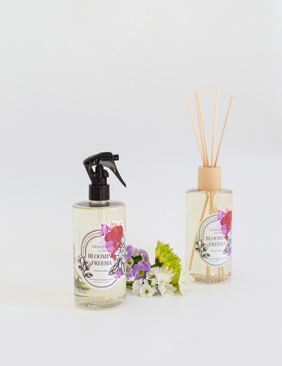 HOME SPRAY BLOOMING FREESIA