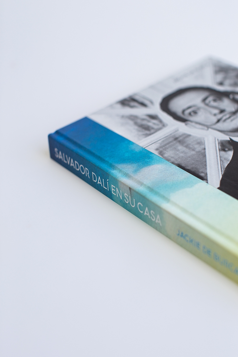 LIBRO SALVADOR DALI