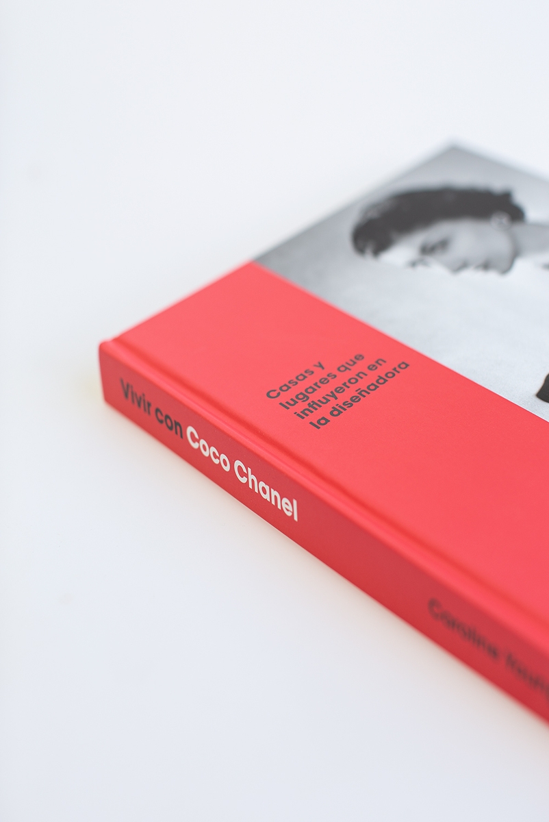 LIBRO VIVIR CON COCO CHANEL