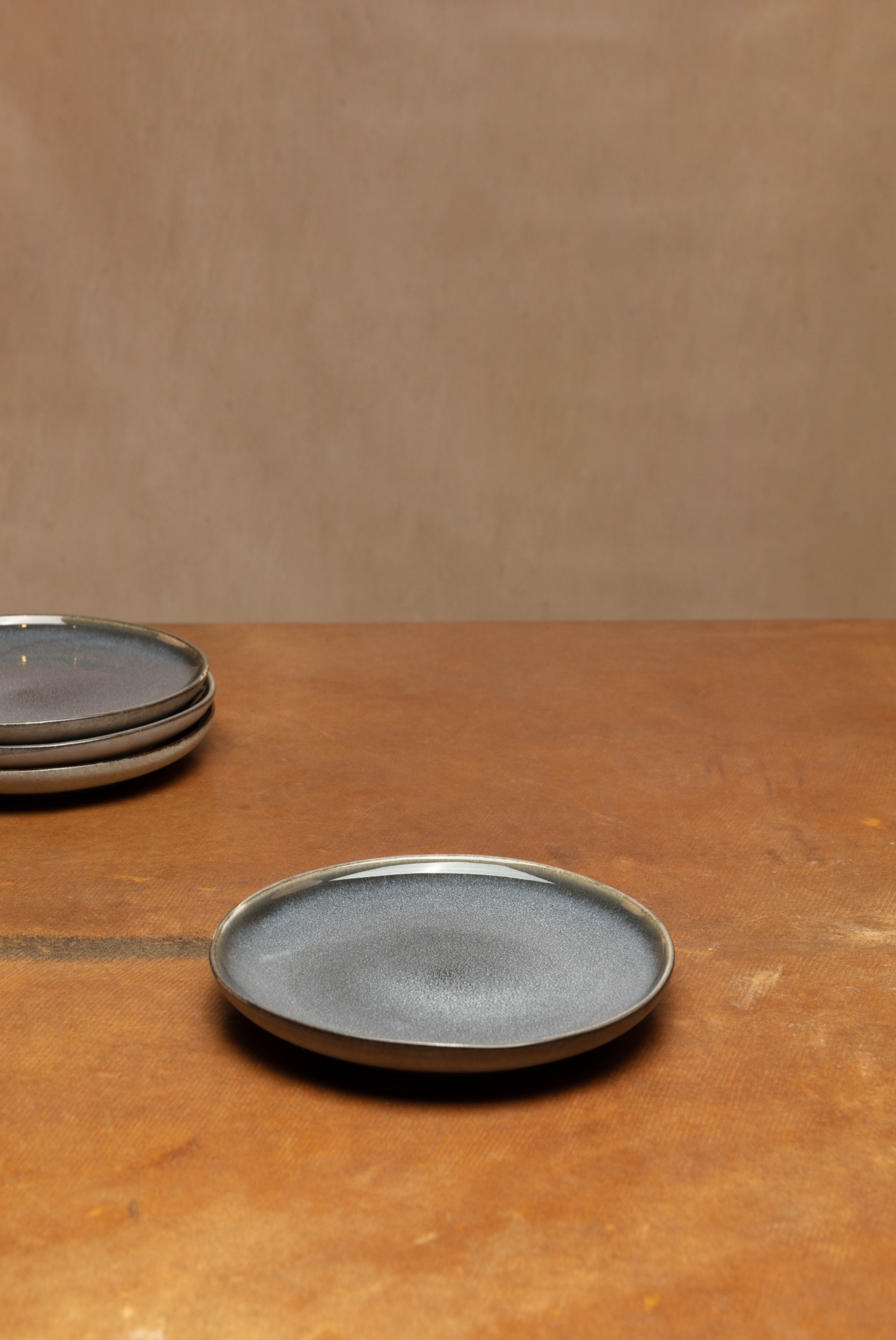 PLATO POSTRE GLAZED GREY                                                                             