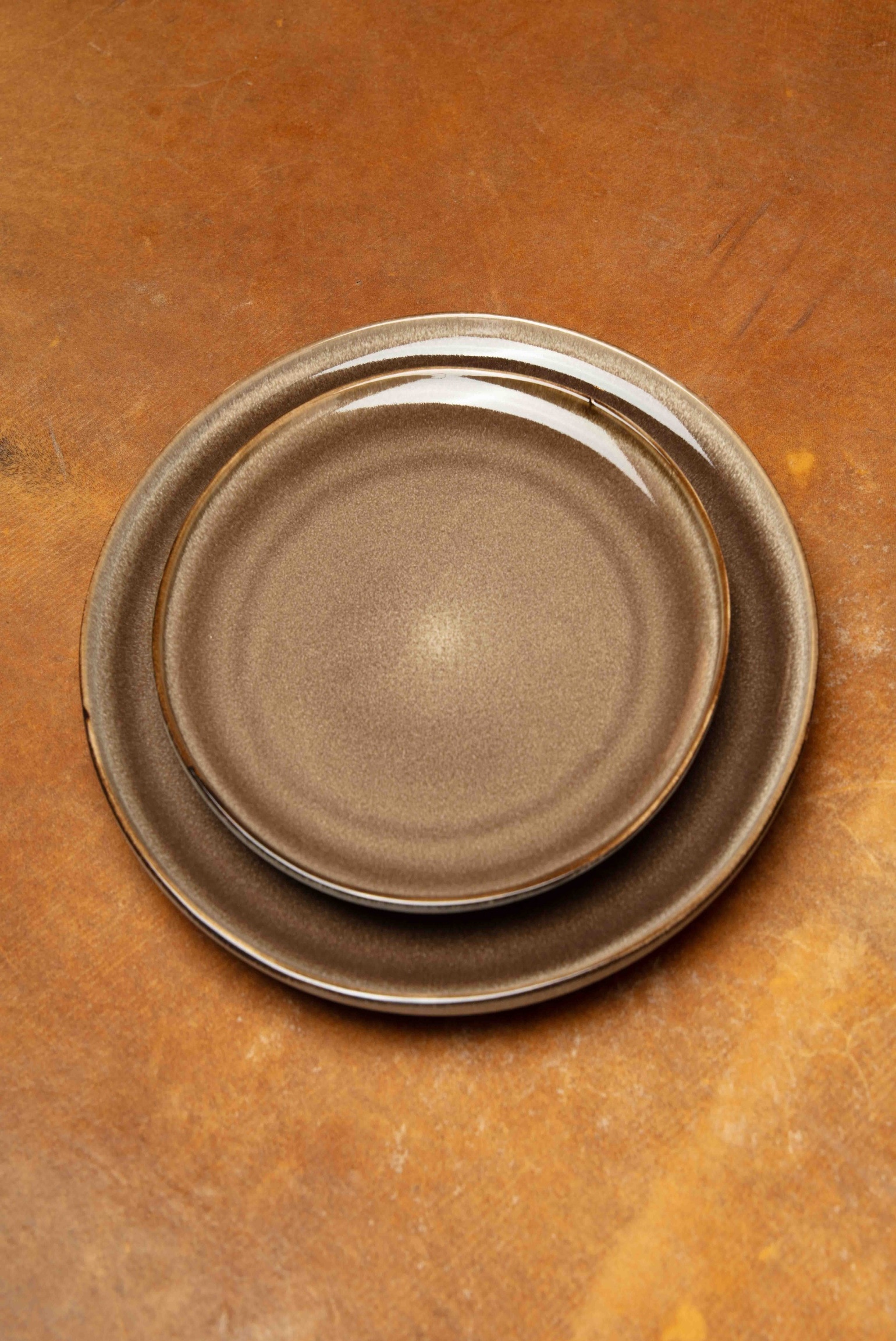 PLATO POSTRE GLAZED BROWN                                                                            