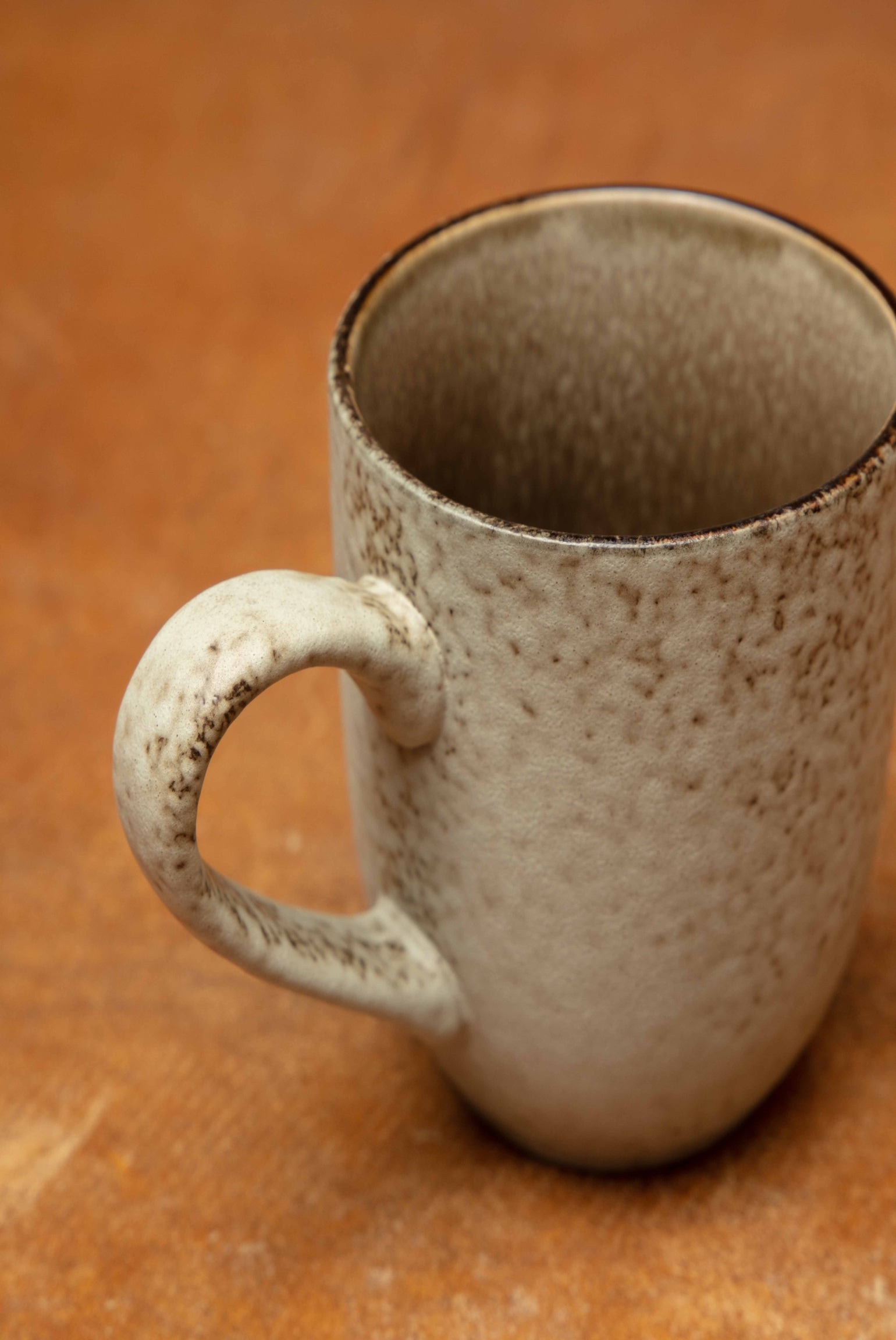 TAZA GLAZED BROWN                                                                                    